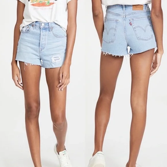 Levi's Ribcage Short - Picture 3 of 4